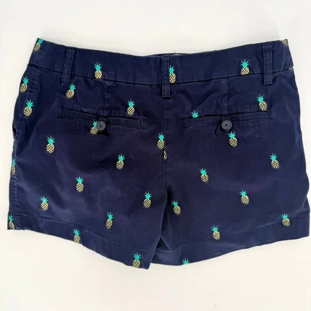 British Khaki Womens Navy  Pineapple Embroidered Chino Shorts 4 Preppy Old Money